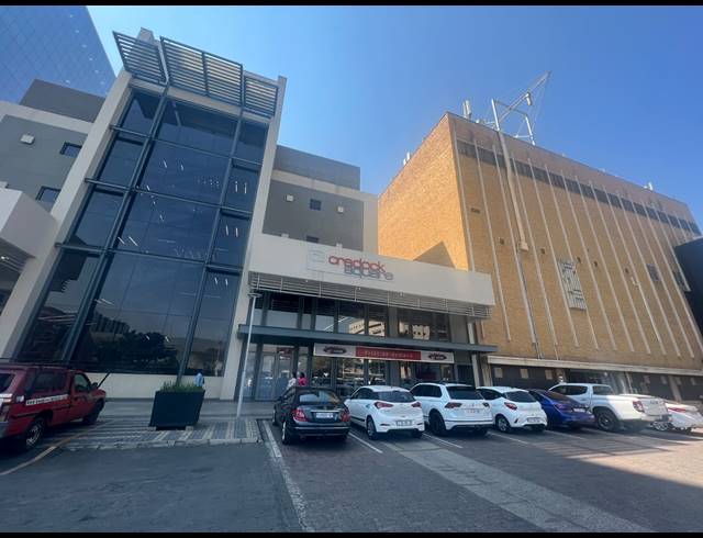 1,648M² OFFICE TO LET IN ROSEBANK